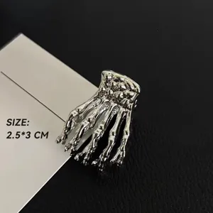 Gotische silberne Skelett Hand Haarklammer Metall gruselige Haaraccessoires für Damen 1Stk