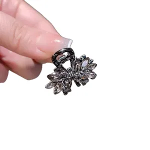 Petite pince à cheveux nœud cristal, élégante mini griffe noire en alliage strass frange.