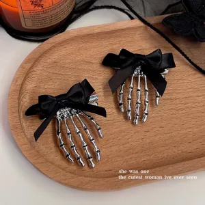 Pince a cheveux main squelette gothique noeud noir accessoire cheveux Halloween vintage metal