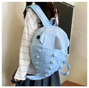 Blauer Cartoon Haifisch Rucksack mit Sternenmuster, niedliche Freizeitschultasche für Reisen.