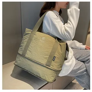 Große erweiterbare Reisetasche, leichte tragbare Fitnessgepäcktasche Detailansicht.