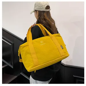 Leichte, große Reisetasche, wasserdichte erweiterbare Sporttasche und Fitnesstasche.