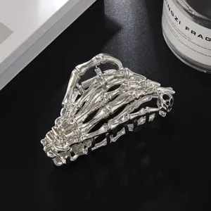 Pince a cheveux squelette main metal, grande pince requin argent style gothique pour chignon.