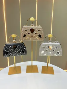 Sac de soirée de luxe incrusté de strass, élégant sac à main bandoulière pour femmes.