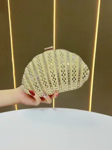 Pearl rhinestone shell evening clutch bag, elegant wedding party chain shoulder handbag.