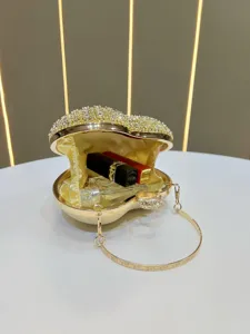 Borsa da sera a cuore con strass, design in cristallo di lusso per feste ed eventi.