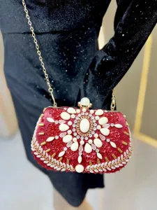 Elegante rote Abendtasche Clutch mit Perlen Strass und goldener Kette für Damen