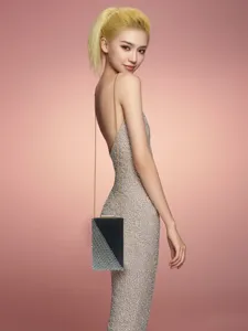 Elegant rhinestone evening clutch bag with chain strap for women, stylish party handbag.
