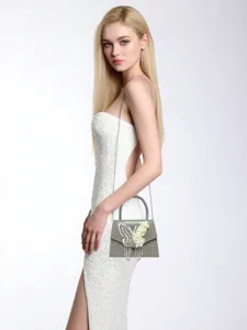 Strass Schmetterling Abendtasche mit Metallkettenriemen und Quasten Details für Damen Partys.