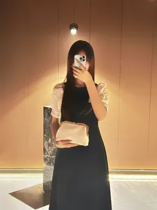 Elegant women evening clutch bag high-end fashion versatile handbag for ladies daily use