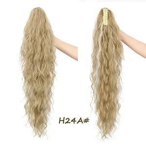 Lange wellige Zopf-Haarverlängerung mit Krallklammer in schicker blonder Strähnenoptik.