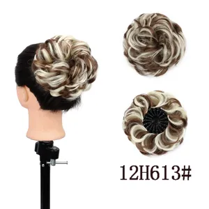 Synthetisches Haarteil Dutt Haarklammer lockig blond braune Farbe Haarteil Stueck