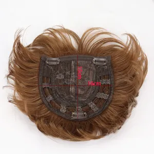 Detailansicht des braunen Haarteils mit Netzspitze und Clips für dünner werdendes Haar.