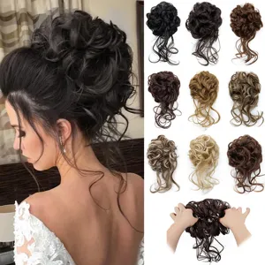 Chignon disordinato sintetico scrunchie riccio posticcio per donne look naturale.