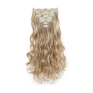 Lange lockige Clip-in Haarverlängerung blond synthetisches Wellen Haarstück Detailansicht