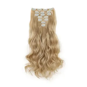 Lange gewellte blonde Clip-in Haarverlängerung mit Metallclips, lockiges Haarteil.