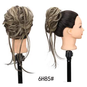 Chignon sintetico arruffato scrunchie con lunghe ciocche posticcio ondulato naturale per donne