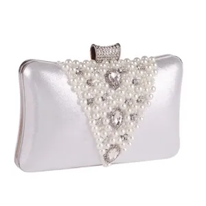 Élégante pochette de soirée argentée avec décor de perles et strass pour les fêtes.