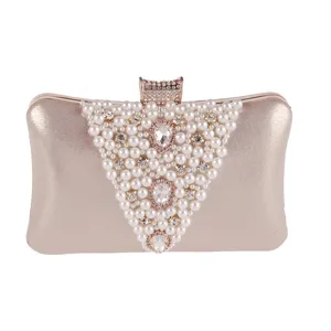 Élégant sac de soirée perles et strass, idéal pour les banquets et les fêtes chic.