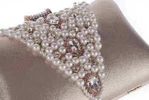 Sac de soirée doré avec perles et strass pour femmes robe de mariée fête élégante.