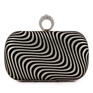 Dames avondtas clutch met golven patroon en strass ring sluiting voor feestje.
