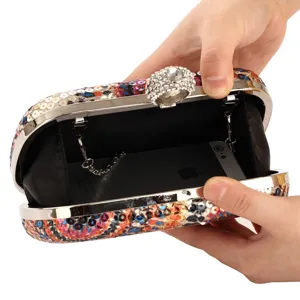 Sparkling sequin evening clutch bag with ring clasp and chain strap for women party.