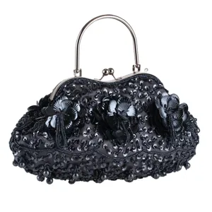 Schwarze Pailletten Abendtasche Detail, handgemachte Perlen Clutch mit Metallgriff Vintage.