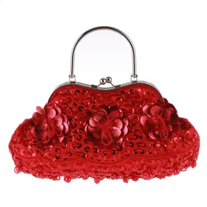 Rote Pailletten Perlen Abendtasche mit Metallgriff, elegante Handtasche für festliche Anlässe.