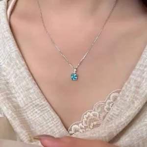 Collier clavicule en argent sterling zircon bleu carré, bijoux élégants pour femmes.