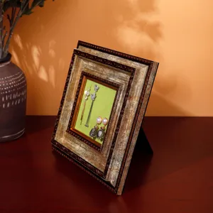 Supporto per esposizione di gioielli cornice marrone scuro, organizer per orecchini chic.