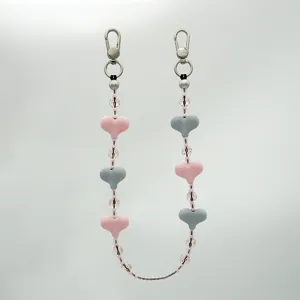 Cadena de teléfono con cuentas de corazón rosa y gris, correa de cristal linda para bolso móvil.