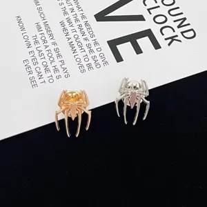 Stylish metal spider brooch pin set, retro gold and silver fashion suit accessories for women.
