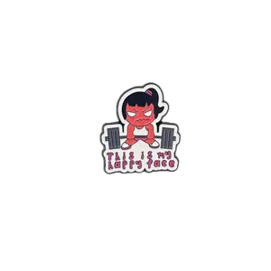 Schattig cartoon meisje gewichtheffen emaille speld legering badge rugzak accessoire