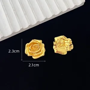 Vintage gold rose flower brooch elegant lapel pin clothing accessory for women 2.3x2.1cm