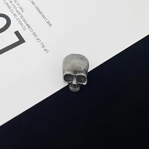 Vintage gothic metal skull brooch pin for halloween party retro dark style clothing decor.