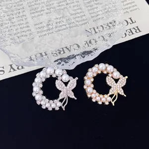 Exquisite Butterfly Artificial Pearl Brooch For Women Zinc Alloy Rhinestone Flower Pin Elegant Accessories For Coat Sweater