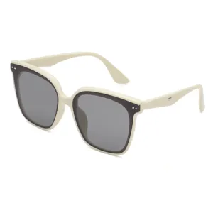 Chunky square sunglasses for women and men, UV400 protection trendy oversized sun eyewear.