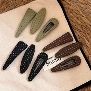 Set di fermagli per capelli in tessuto con pois, forcine carine per frangia e look quotidiano.