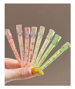 Set de pinzas para el cabello de metal de dibujos animados lindos, horquillas dulces para el estilo diario.