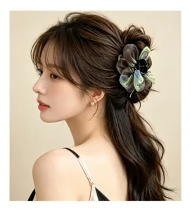 Elegante pinza de pelo de flor de malla para mujer, accesorio chic para peinados recogidos.