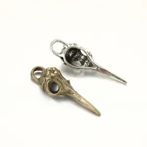 Gotischer Vogel-Totenkopf-Anhänger aus Metall für DIY Halsketten Armbänder Schmuck Details.