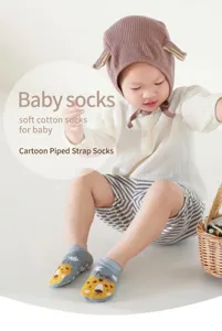 Baby sokken detailweergave zachte katoen peuter antislip sokken met schattig cartoon dierengezicht.