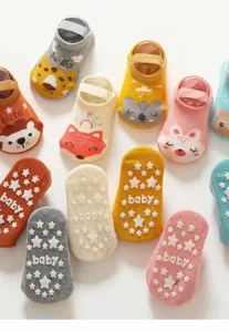 Schattige cartoon dieren peuter antislip vloersokken met siliconen grip zolen voor veilig lopen.