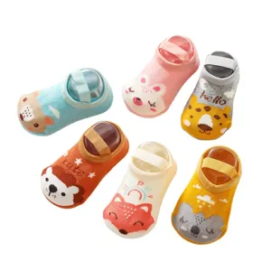 Leuke cartoon baby peuter vloersokken met antislip ontwerp en elastische band voor babys.