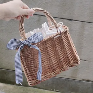 Borsa a cestino in vimini da donna, borsa da spiaggia estiva intrecciata con fiocco.