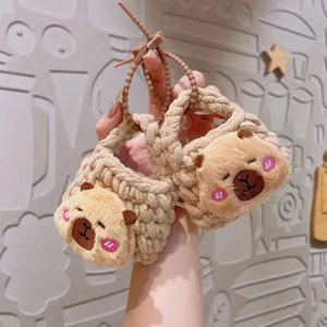 Handmade crochet plush capybara coin purse cute cartoon animal keychain bag pendant fluffy