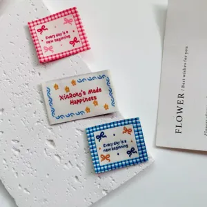 Sweet embroidered woven labels for clothing, hats, bags, and DIY garment accessories.