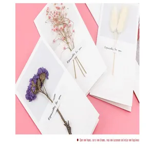 Handcrafted dried flower greeting cards set, perfect for birthdays, festivals, and gratitude gifts.