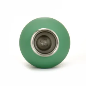 Detailed view of the 304 stainless steel vacuum insulated water bottle inner structure.