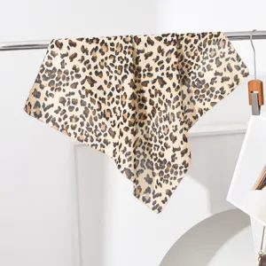 Foulard Quadrato con Stampa Leopardo Donna Leggero Foulardino Capelli Primavera